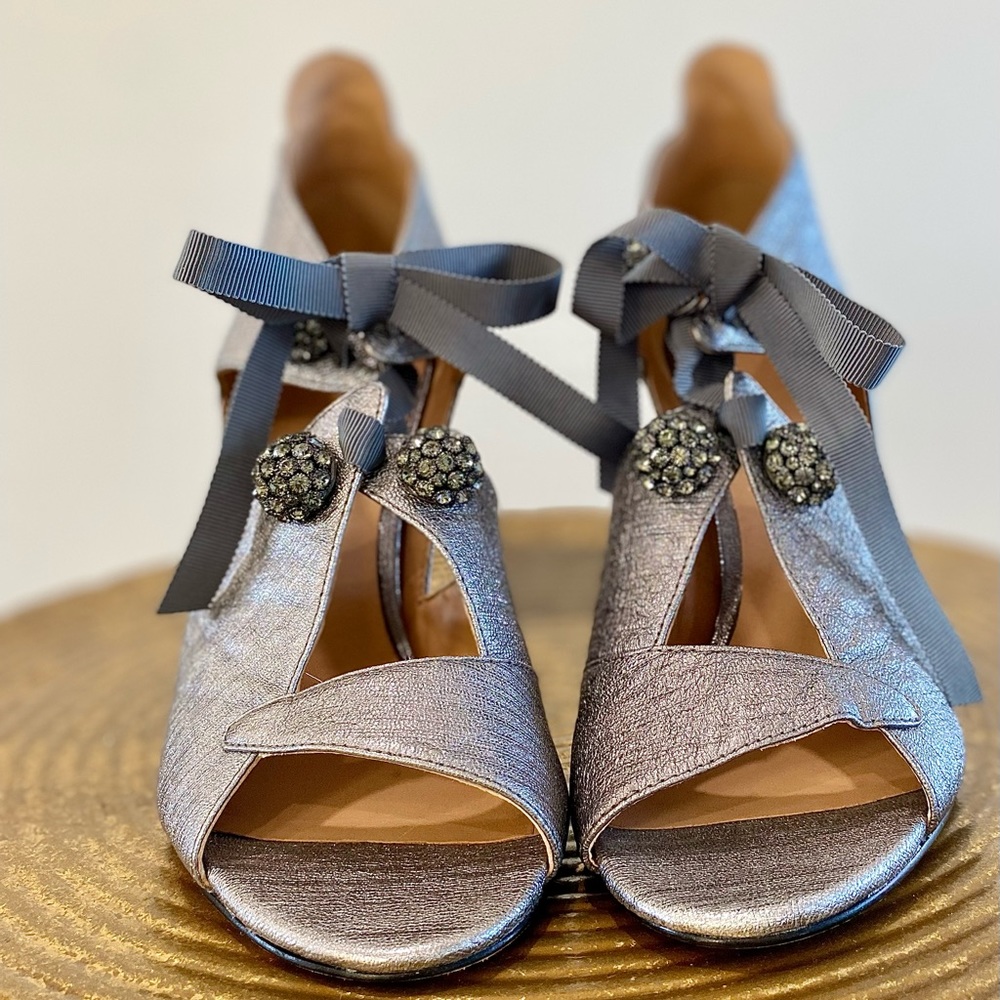 Kotur. Silver All Leather dress pumps. Excellent condition never been worn.